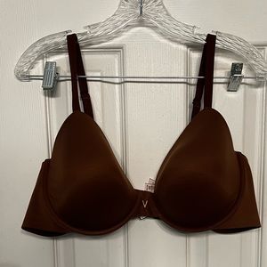 Victoria’s Secret lightly lined full coverage 42/c